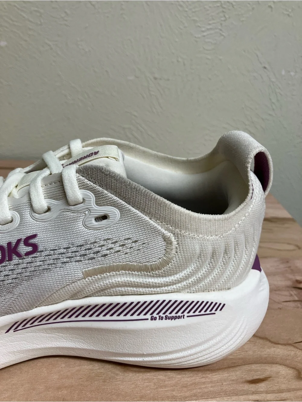Brooks breathable knit